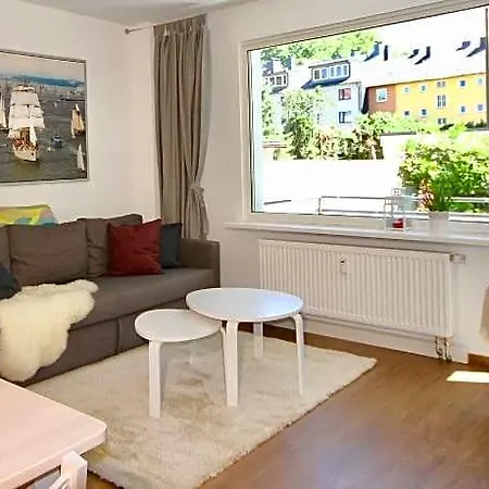 Apartmenthaus In Der Arnoldstrasse * Bochum